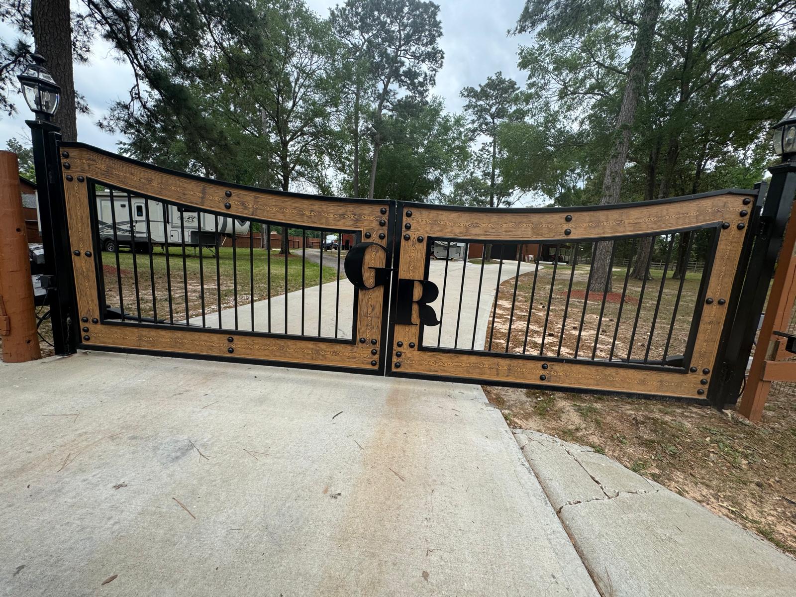 Automatic Driveway Gate for Acreage Property in Fulshear TX - Image 4